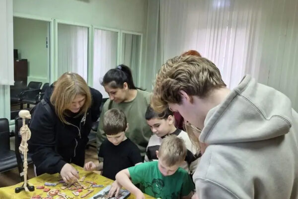 9CC2B452-75BA-41D6-9FDA-A767FCD7598D